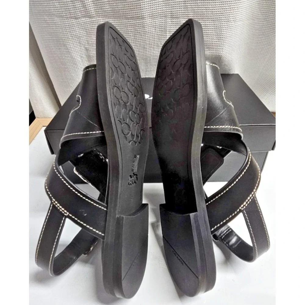 Coach Women's Archival‎ Buckle Flat Sandal Platform Black white trim 8 B